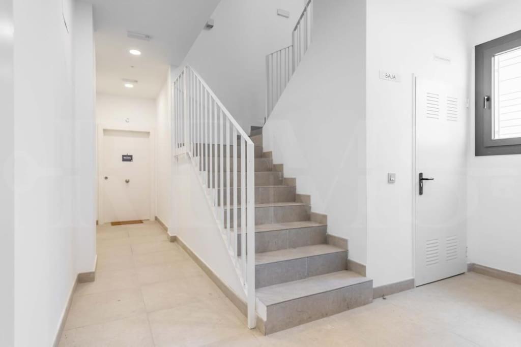 Fresh & Stylish Apartment With Parking By Rems Málaga Exterior foto